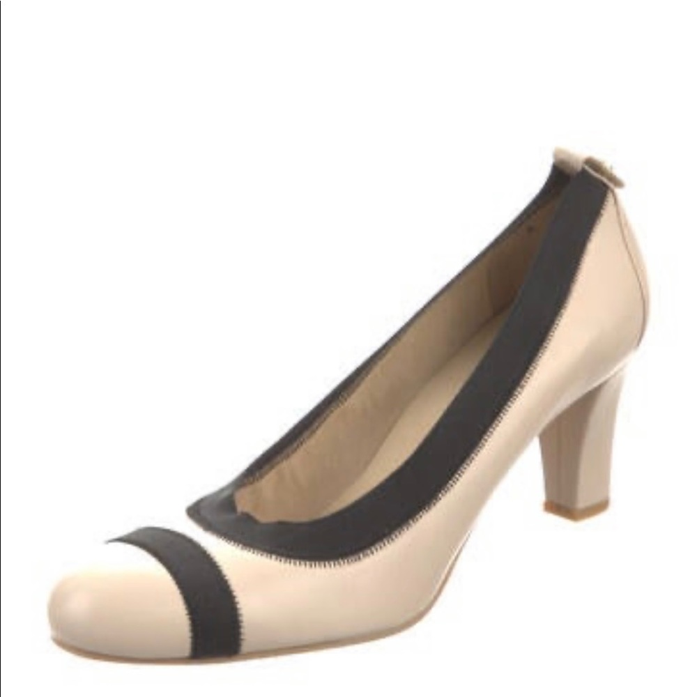 Stuart Weitzman Size 8.5 pumps---Never been worn